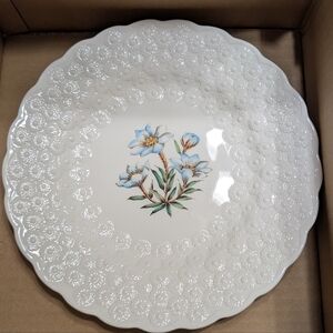 Spode White Plates with Flowers  Of All Provinces And Territories